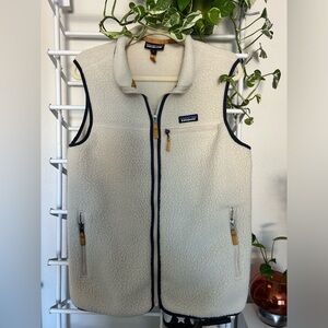 Patagonia fleece vest size L